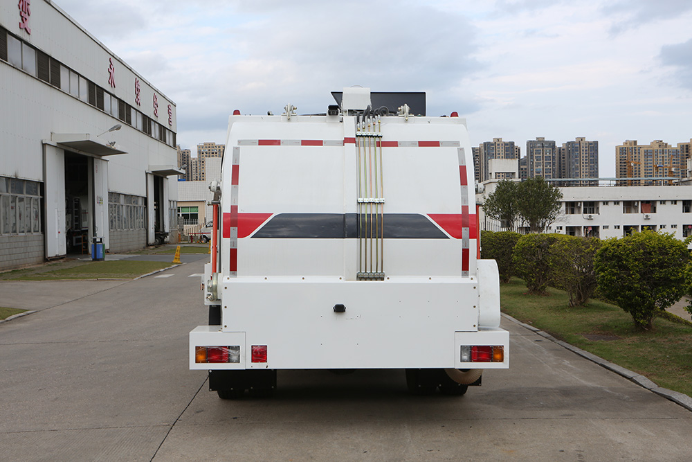 kitchen garbage truck