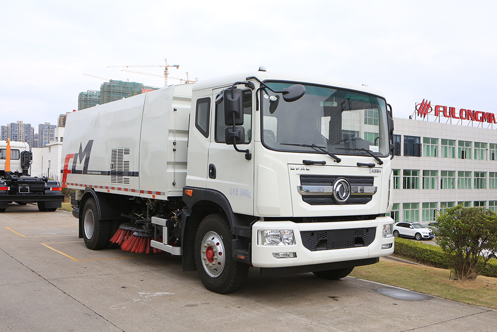 What is the difference between a road sweeper and a sweeper? FULONGMA washing and sweeping advantages