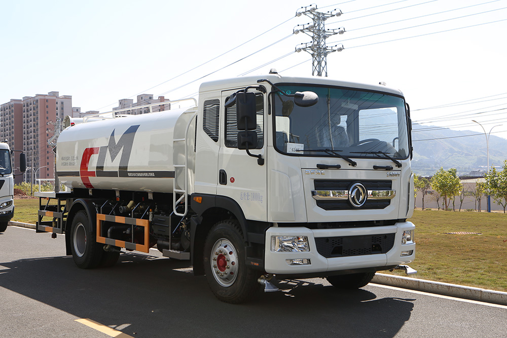 multifunctional dust suppression vehicle