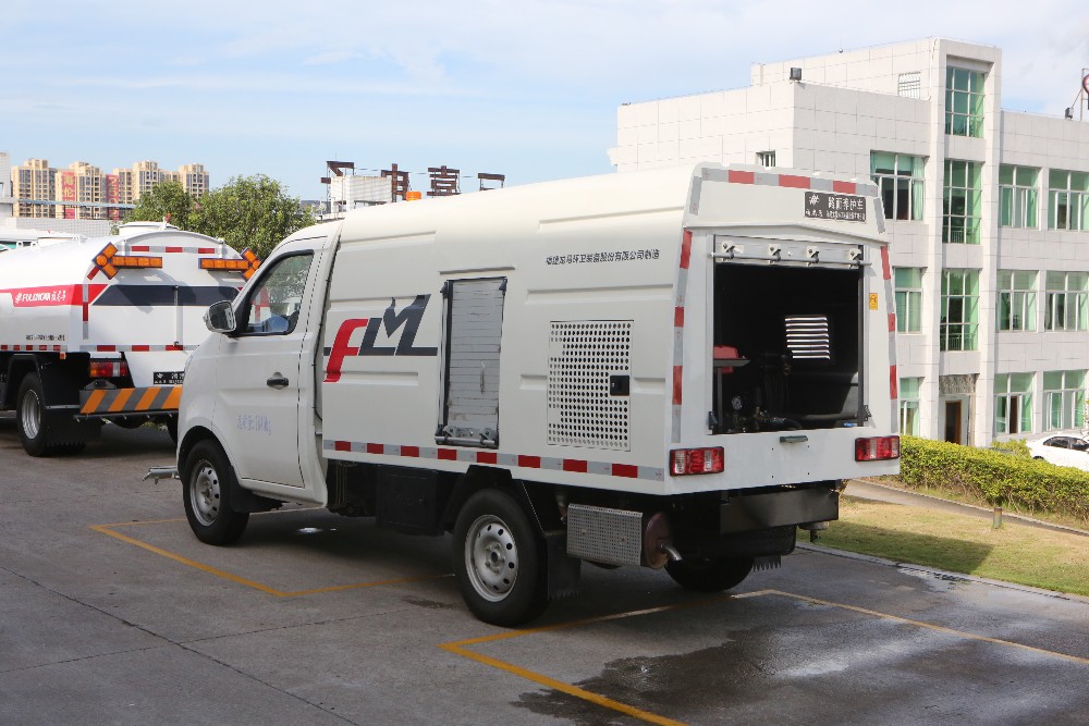 road maintenance truck