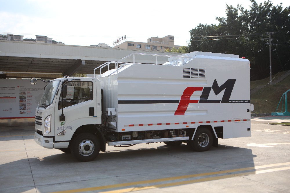 Dustbin Cleaning Truck