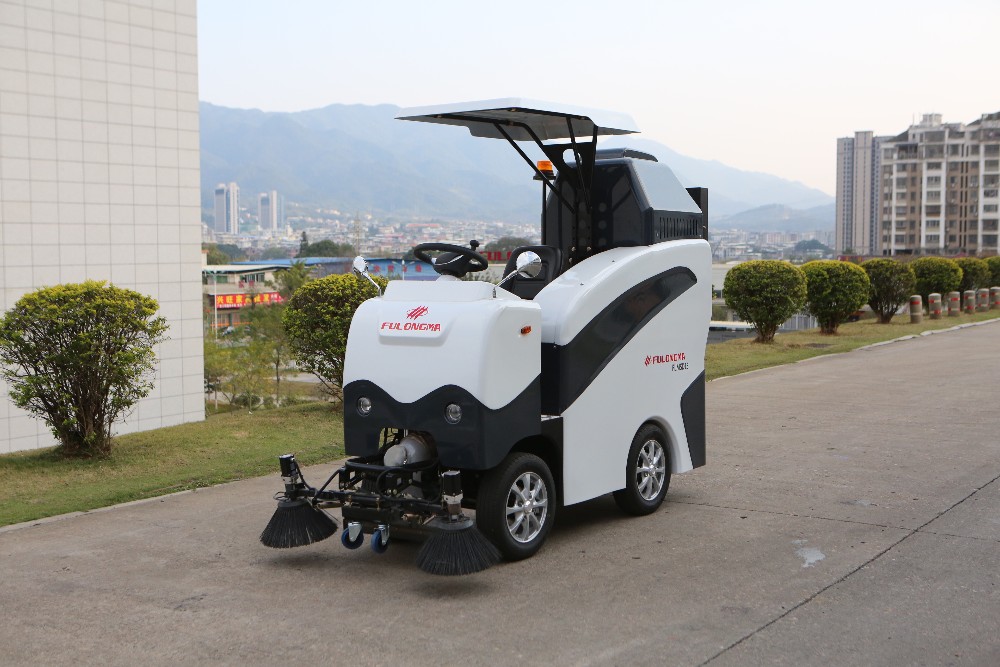 Electric Ride-on Road Sweeper