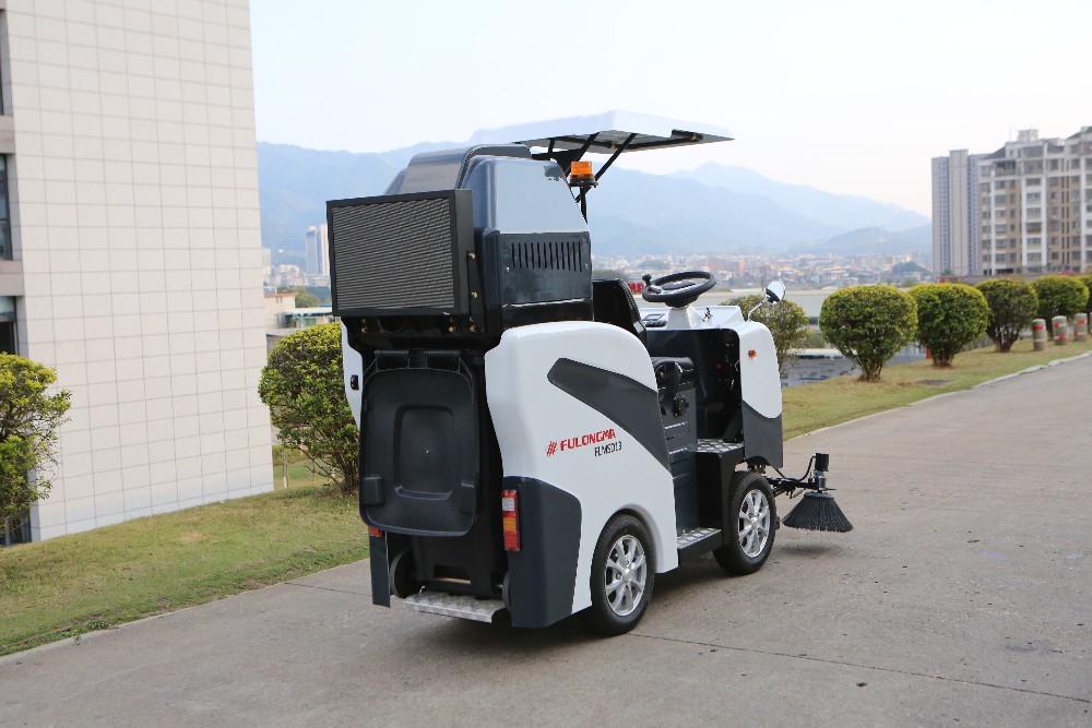 Electric Ride-on Road Sweeper