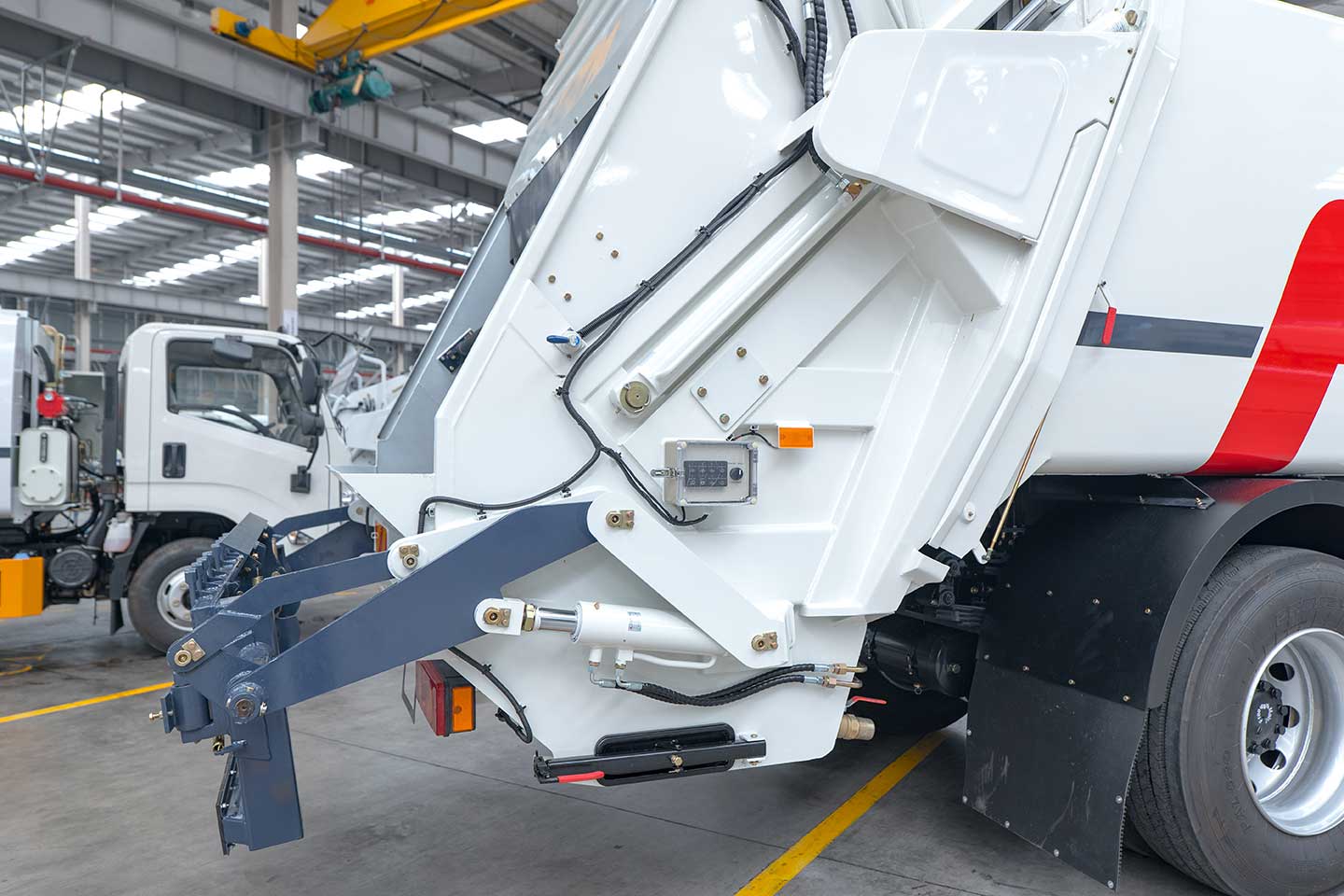 How Rear Loader Garbage Trucks Support Recycling Efforts?