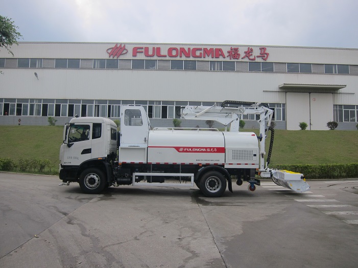Wall Cleaning Truck