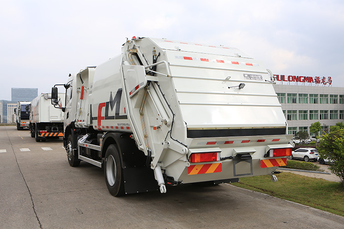 Performance characteristics and configuration of Fulongma compression garbage truck