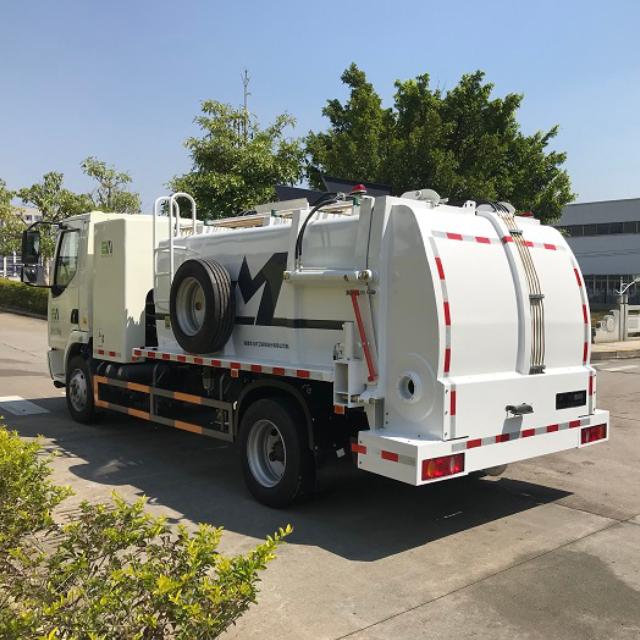 Wet Waste Collection Truck: How to Choose the Right Vehicle for Urban Routes
