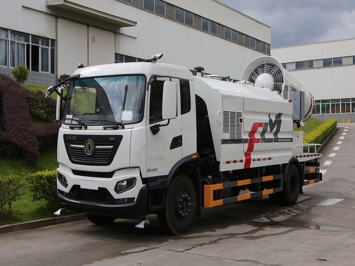 Dust Control with Water Trucks: Mist vs. Ground Spraying