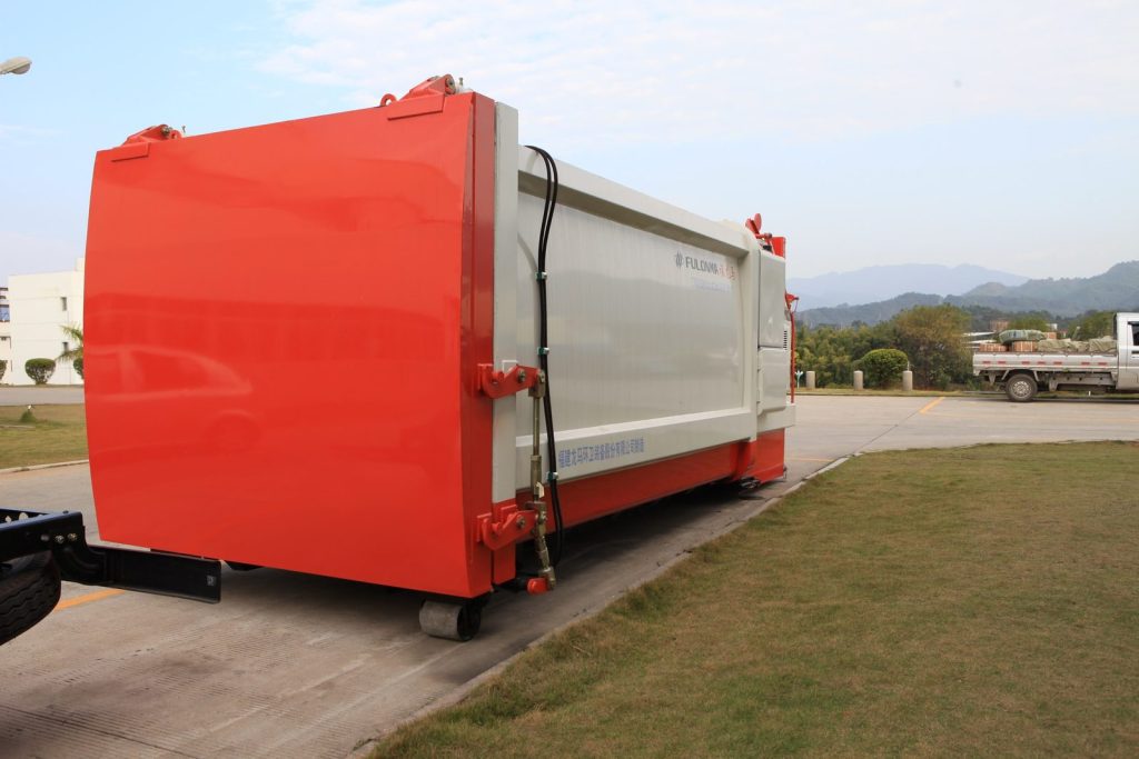 fulongma-ztx16-movable-refuse-compactor-rear-view